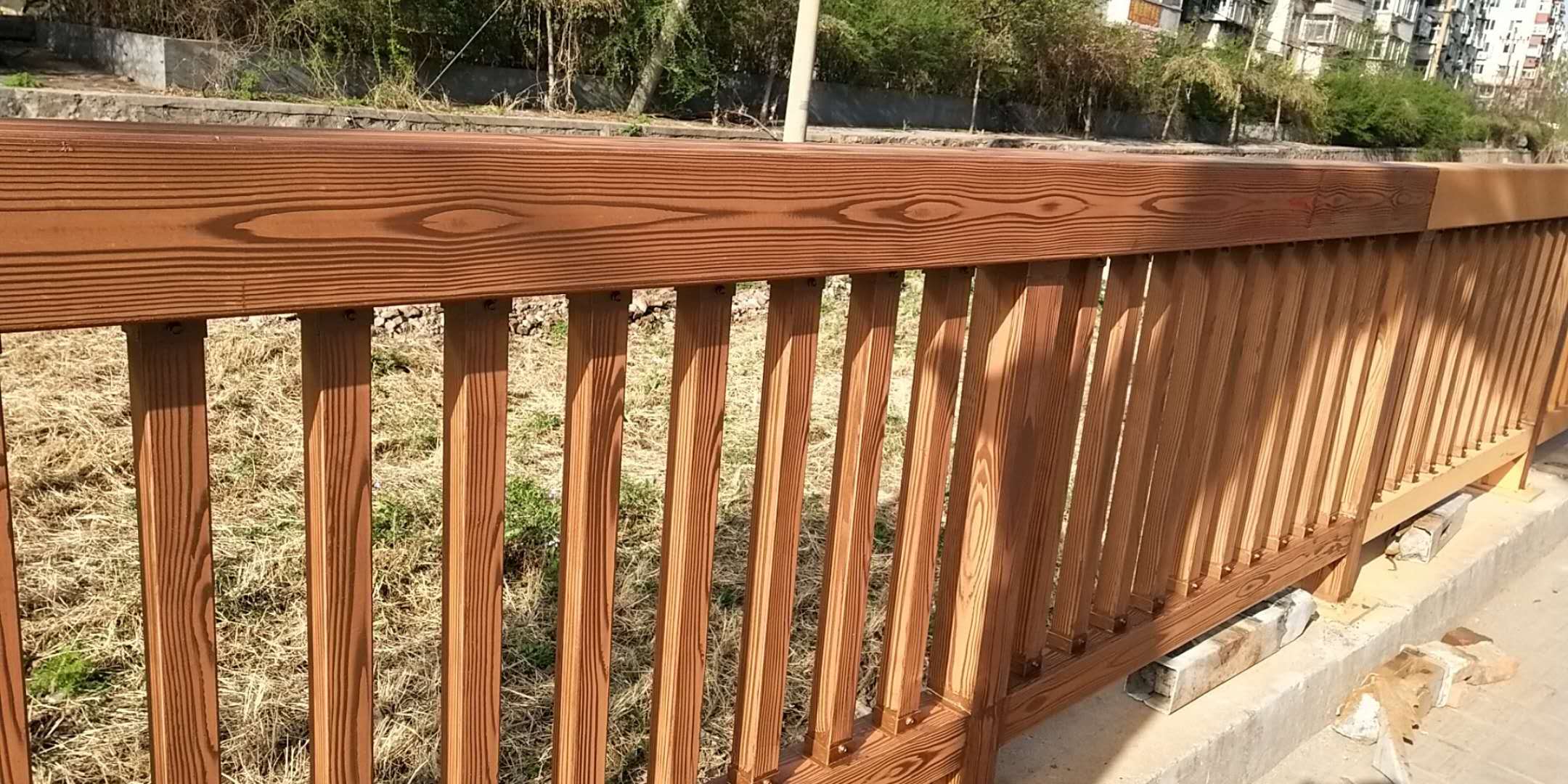 常德河北承德双桥区护栏仿木纹漆施工项目